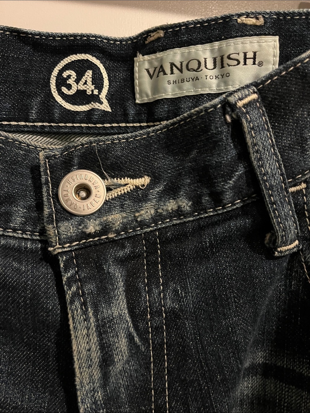 Vanquish Jeans 34x32 Distressed Skinny